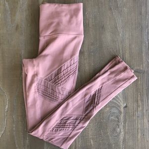 ULTIMATE HIGH-WAIST LEGGING in Rosewater